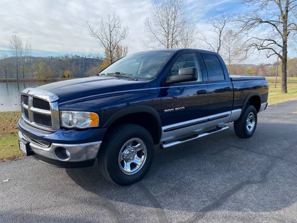 2005 Dodge Ram 1500 ONE OWNER! LIKE NEW! - cars & trucks - by dealer... for sale in Forsyth, IA – photo 3