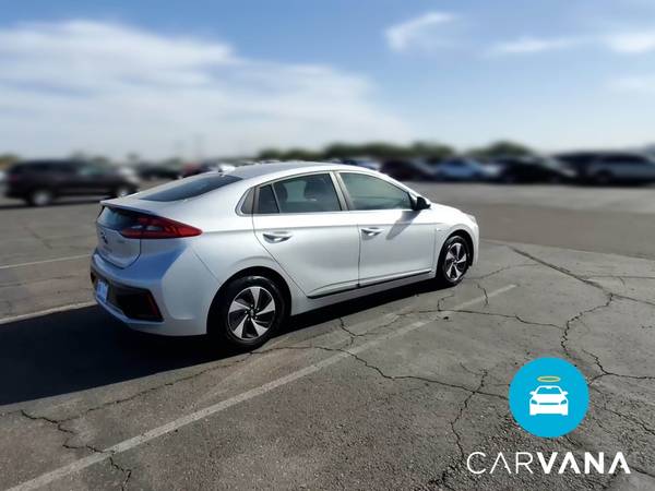 2018 Hyundai Ioniq Hybrid SEL Hatchback 4D hatchback Silver -... for sale in Phoenix, AZ – photo 11