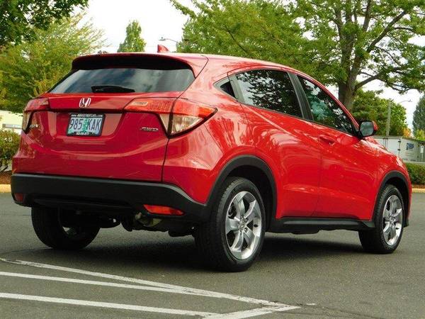 2017 Honda HR-V LX Crossover AWD / Backup Cam/ 1-OWNER/14,000 MILE... for sale in Portland, OR – photo 8