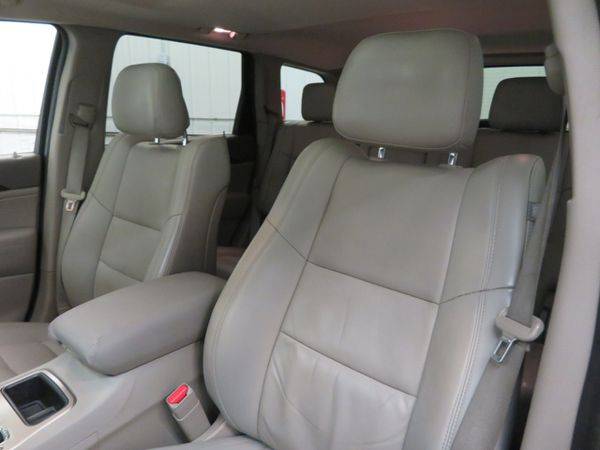2011 Jeep Grand Cherokee 4WD 4dr Laredo - LOTS OF SUVS AND TRUCKS!! for sale in Marne, MI – photo 14