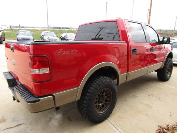 2004 Ford F150 SuperCrew 4x4 Lariat Locally Owned - cars & trucks -... for sale in Cedar Rapids, IA 52402, IA – photo 4