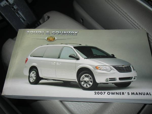 2007 Chrysler Town & Country Limited - cars & trucks - by dealer -... for sale in Denton, NC – photo 14