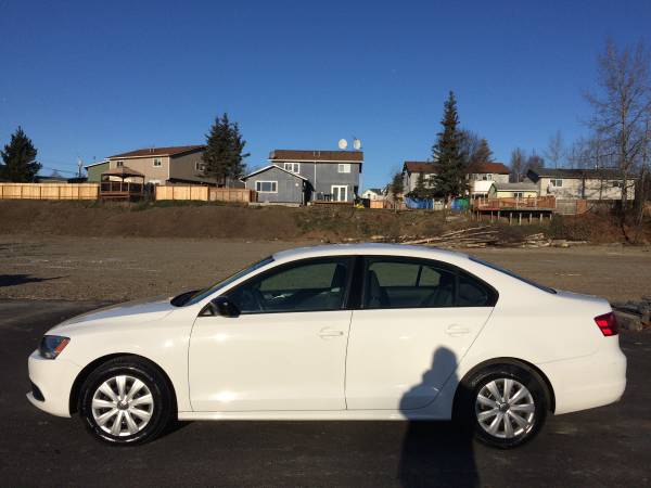 2014 Volkswagen Jetta / 5 Speed Manual - cars & trucks - by dealer -... for sale in Anchorage, AK – photo 8