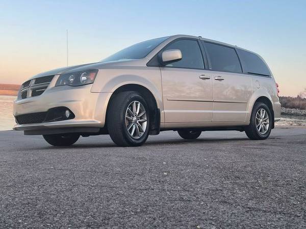 2014 Dodge Grand Caravan - Financing Available! - cars & trucks - by... for sale in Junction City, KS – photo 12
