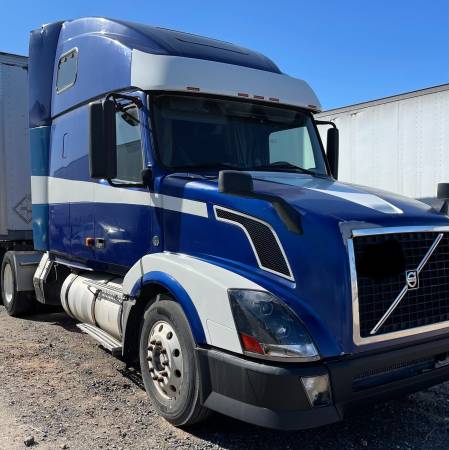 2007 Volvo 670 Semi Truck for sale in South Plainfield, NY – photo 5