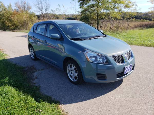 *** 2009 Pontiac Vibe 2.4 FWD *** VERY RARE COLOR !!! for sale in Deerfield, WI – photo 3