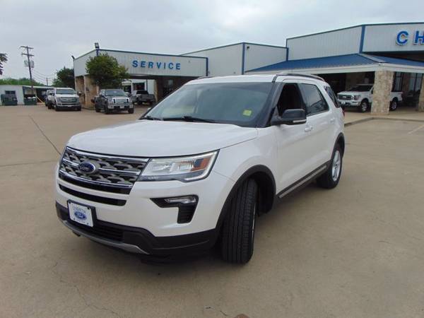 2018 Ford Explorer XLT ( Mileage: 36, 858! - - by for sale in Devine, TX – photo 2