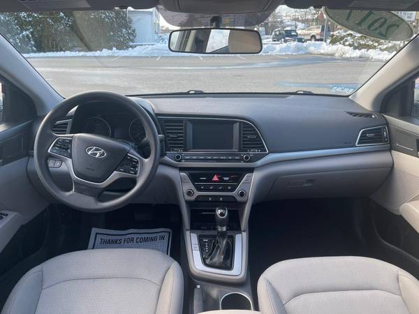 2017 HYUNDAI ELANTRA SE - - by dealer - vehicle for sale in Hyannis, MA – photo 10