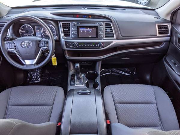 2017 Toyota Highlander LE SKU: HS026462 SUV - - by for sale in Torrance, CA – photo 17