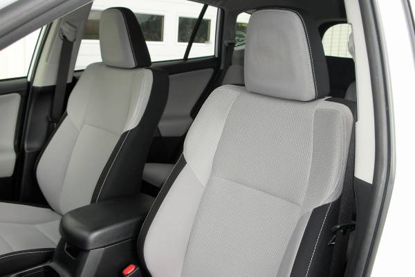 2017 Toyota RAV4 XLE AWD- Safety Sense, Sunroof, Power Liftgate for sale in Vinton, IA 52349, IA – photo 16