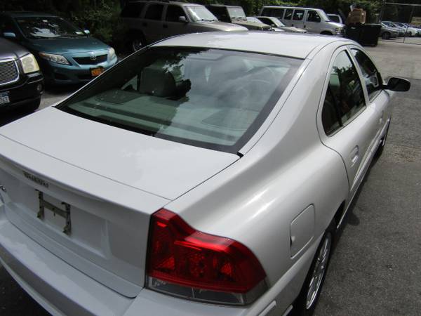 2005 Volvo S60 2.4L, Moonroof, Premium, Cold Pack, like new for sale in Yonkers, NY – photo 12
