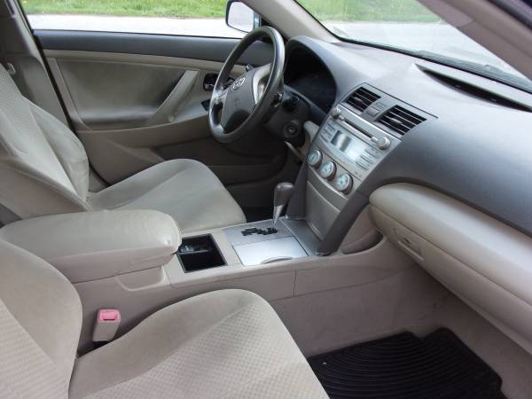 2009 Toyota Camry LE (runs perfect) - - by dealer for sale in Cincinnati, OH – photo 6