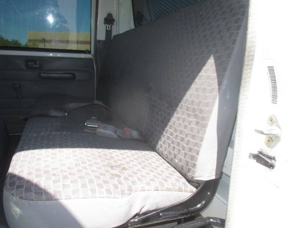 2007 Isuzu NQR Crew Cab Flatbed Work Truck Flat Bed NPR Diesel for sale in Phoenix, AZ – photo 15