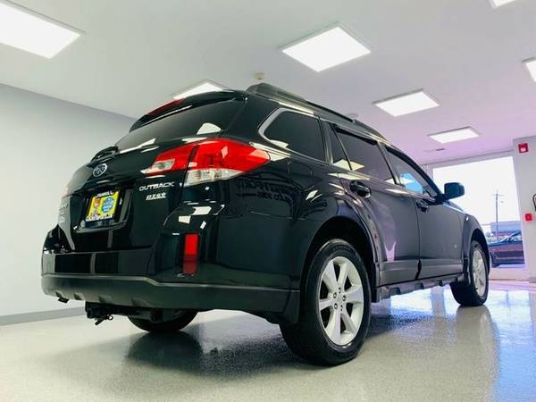 2013 Subaru Outback 4dr Wagon H4 Automatic 2.5i Limited PZEV... for sale in Streamwood, IL – photo 11