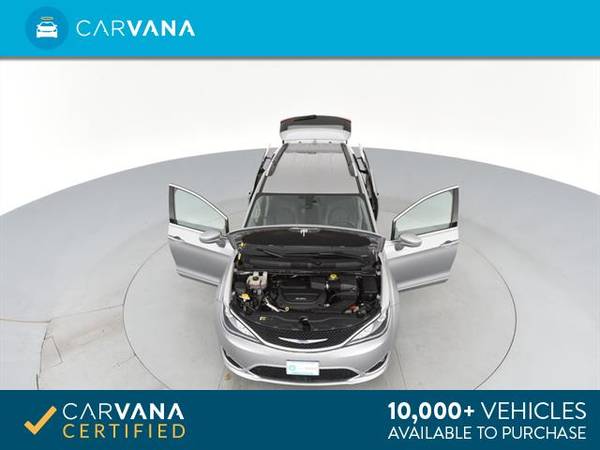 2018 Chrysler Pacifica Touring L Minivan 4D mini-van SILVER - FINANCE for sale in Louisville, KY – photo 12