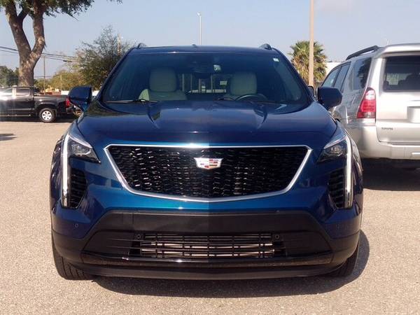2019 Cadillac XT4 Sport Low 10k miles Extra Clean CarFax Certified! for sale in Sarasota, FL – photo 2