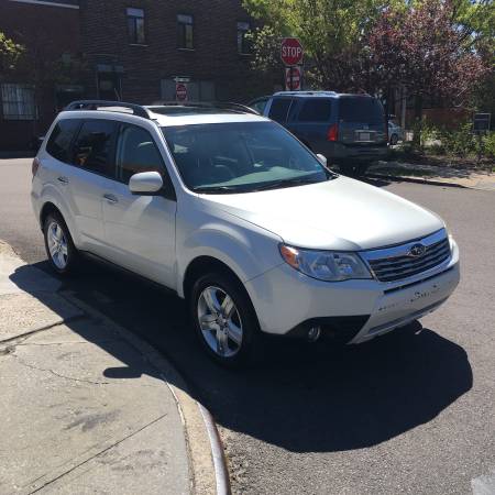 Subaru Forester Premium limited 2009 white/leather/navi - cars & for sale in Corona, NY – photo 2
