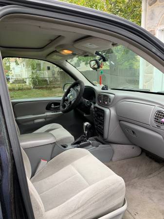 2005 Chevy trailblazer xlt for sale in Brightwaters, NY
