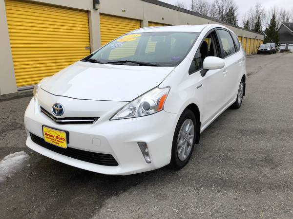 2013 Toyota Prius V Five - cars & trucks - by dealer - vehicle... for sale in Richmond, ME – photo 2