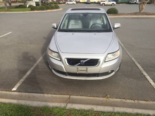 2010 VOLVO S40 (BEAUTIFUL) - cars & trucks - by owner - vehicle... for sale in Matthews, NC – photo 3