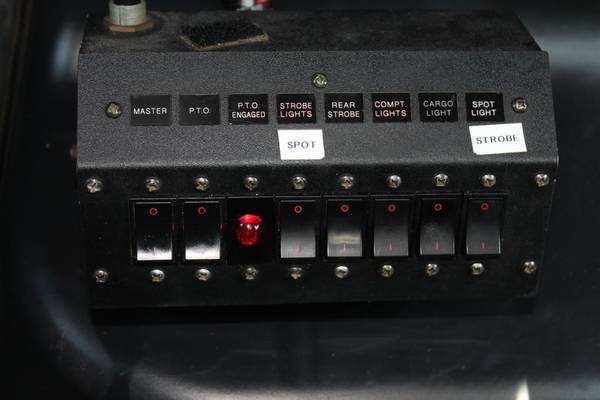 2009 CHEVROLET C5500 UTILITY SERVICE BUCKET TRUCK 4X4 REG CAB 6.6 -... for sale in WINDOM, MN – photo 23