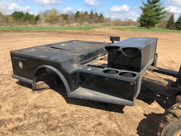 FLATBED & STAKE SIDE TRUCKS CAB AND CHASSIS DUMP TRUCK 4X4 Gas for sale in Clarksville, TN – photo 17