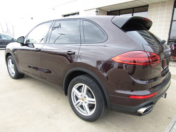 2016 Porsche Cayenne AWD Diesel 1-Owner 7716lb Tow Rating Navigation for sale in Cedar Rapids, IA 52402, IA – photo 3