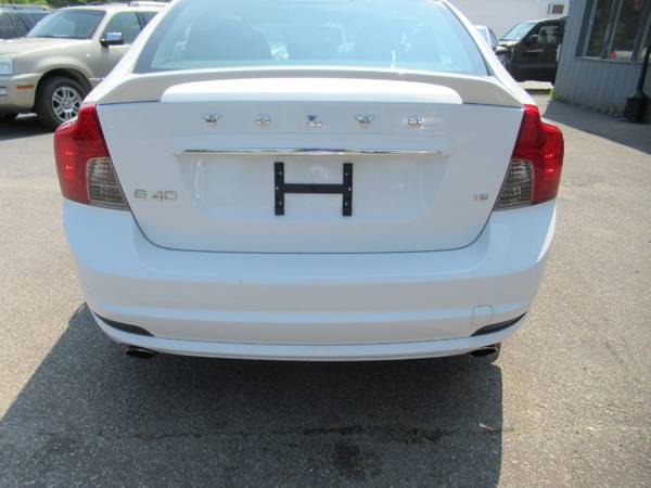 2009 Volvo S40 T5 R-Design !! fully loaded !! for sale in North Ridgeville, OH – photo 23
