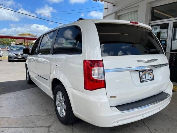 2012 Chrysler Town & Country Touring - - by dealer for sale in Pearl City, HI – photo 4