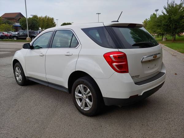 2017 CHEVROLET EQUINOX LOW MILES! CLEAN CARFAX! MUST SEE! WONT LAST!... for sale in Norman, KS – photo 4