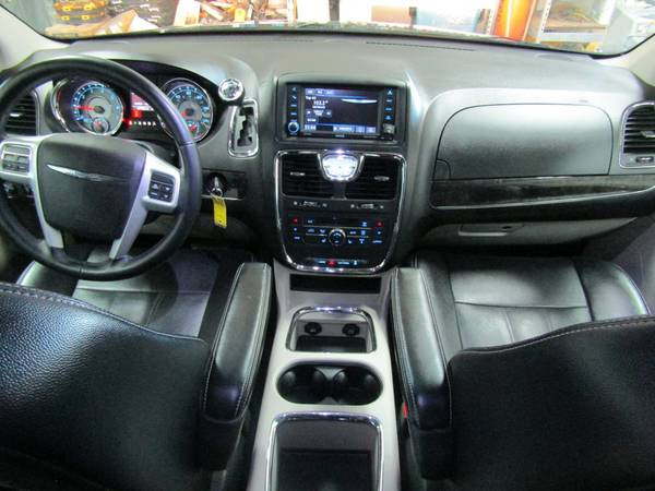 **Heated Seats/Backup Camera** 2014 Chrysler Town and Country Touring for sale in Idaho Falls, ID – photo 11