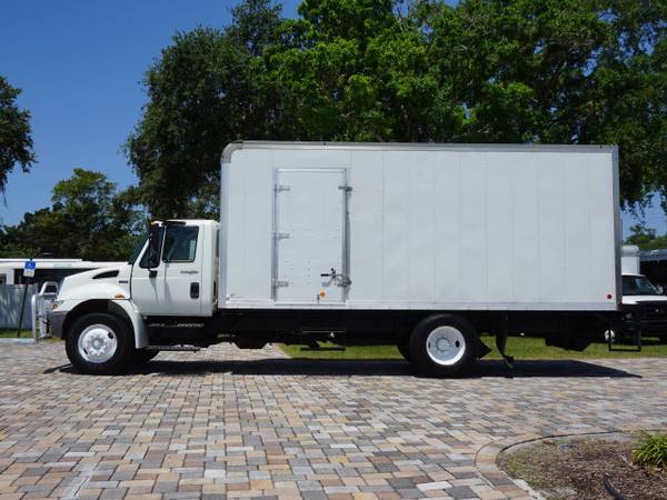 2012 International 4300 20 Box Truck w/Liftgate - cars & for sale in Bradenton, FL – photo 9