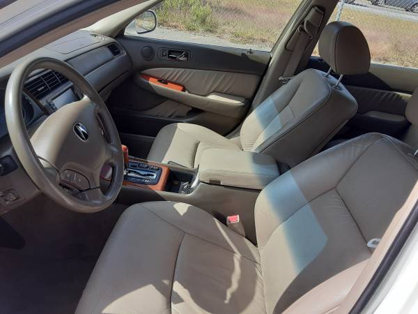 2005 ACURA RL, 107K, 1 OWNER, EXTRA CLEAN, NO RUST, LEATHER, SUNROOF for sale in Providence, CT – photo 9