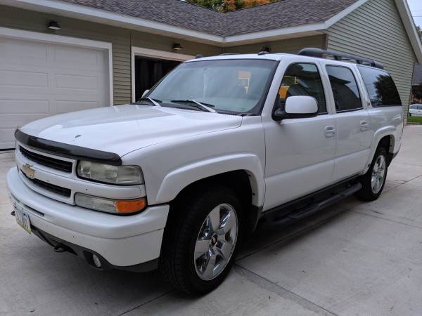 2004 z71 Suburban for sale in Marion, IA – photo 6