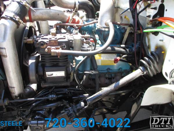 2001 International 14 Box Truck, 7 3L DT444E Turbo Diesel Engine for sale in Dupont, CO – photo 12