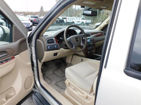 Chevrolet Tahoe 4wd LS SUV Used 1 Owner Chevy Truck Sport Utility V8... for sale in Danville, VA – photo 24