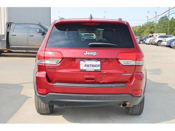 2014 Jeep Grand Cherokee Laredo (Deep Cherry Red Crystal - cars &... for sale in Chandler, OK – photo 4