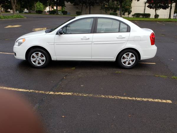 2009 Hyundai Accent for sale in Portland, OR – photo 3