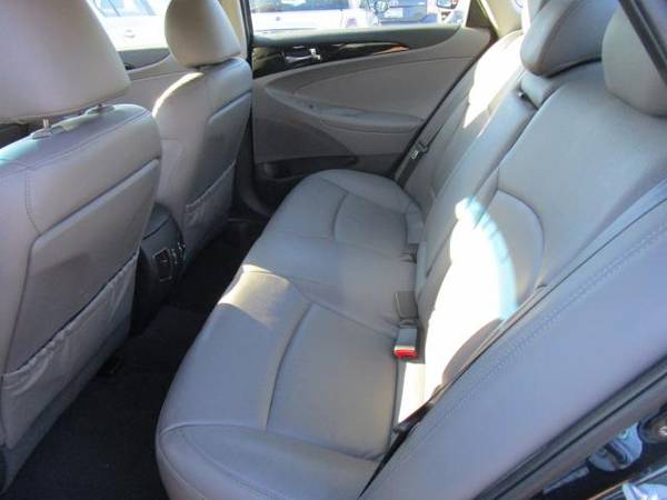 2011 Hyundai Sonata 4dr Sdn 2.4L Auto Ltd - cars & trucks - by... for sale in Lino Lakes, MN – photo 10