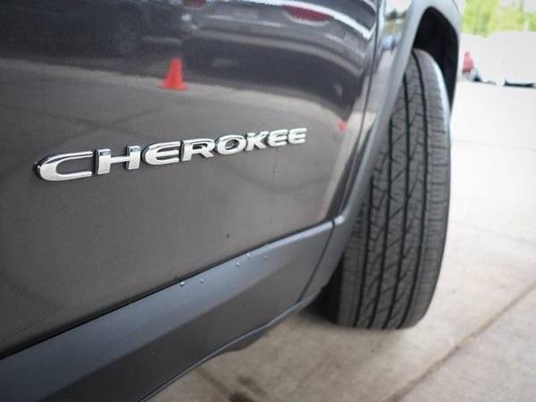 2017 Jeep Cherokee Latitude FWD SUV for sale in Portland, OR – photo 8