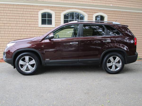 2013 Kia Sorento EX AWD, leather, roof, 3rd row seats,Clean Carfax -... for sale in Rowley, MA – photo 7