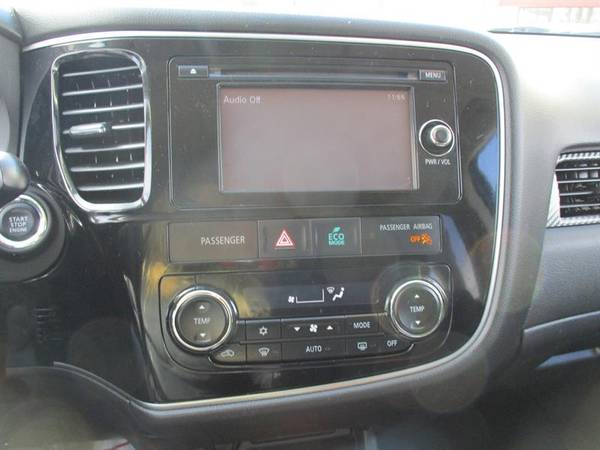 2014 Mitsubishi Outlander SE S-AWC - - by dealer for sale in Somersworth , NH – photo 18