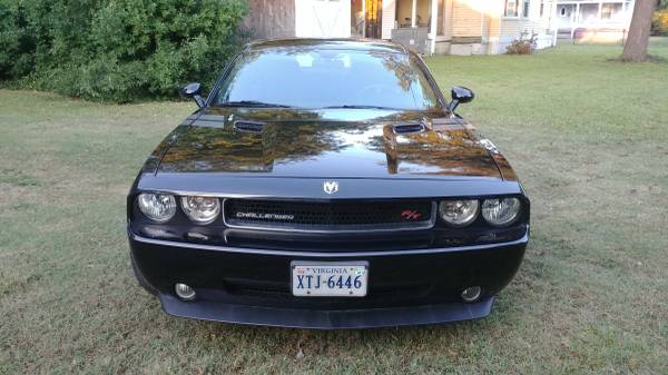 2009 Dodge Challenger R/T - LIKE NEW CONDITION for sale in Portsmouth, VA – photo 2