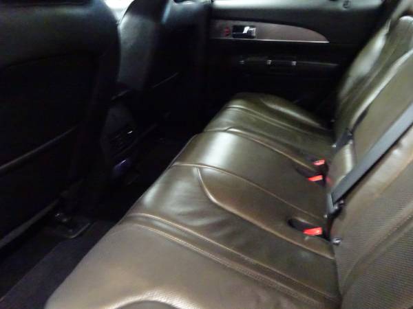 2011 Lincoln MKX Heated & cooled leather seats Back up cam Nav for sale in West Allis, WI – photo 10