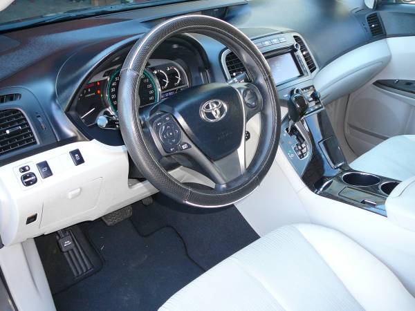 Super Nice 2013 Toyota Venza LE - - by dealer for sale in Durham, NC – photo 9