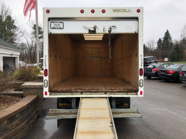 💥14 Dually Box Truck-Runs 100%Clean CARFAX/Super Deal💥 - cars &... for sale in Boardman, OH – photo 12