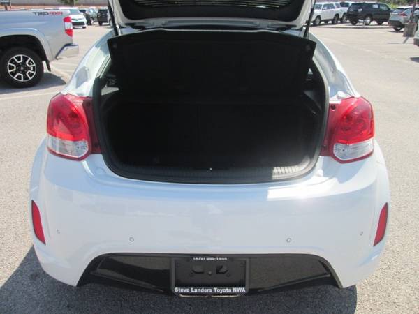 2016 Hyundai Veloster Base coupe White for sale in ROGERS, AR – photo 12