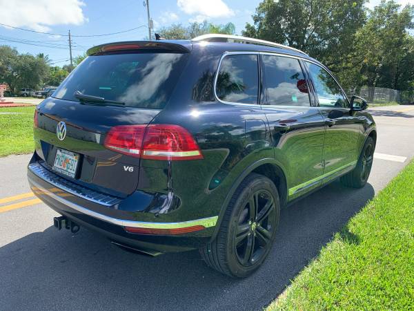 2017 VW VOLKSWAGEN TOUAREG WOLFSBURG, EVERYONE APPROVED - cars &... for sale in Fort Lauderdale, FL – photo 4