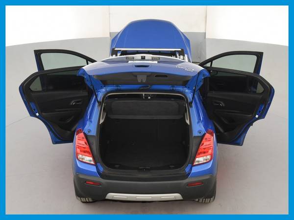 2015 Chevy Chevrolet Trax LTZ Sport Utility 4D hatchback Blue for sale in Manhattan Beach, CA – photo 18