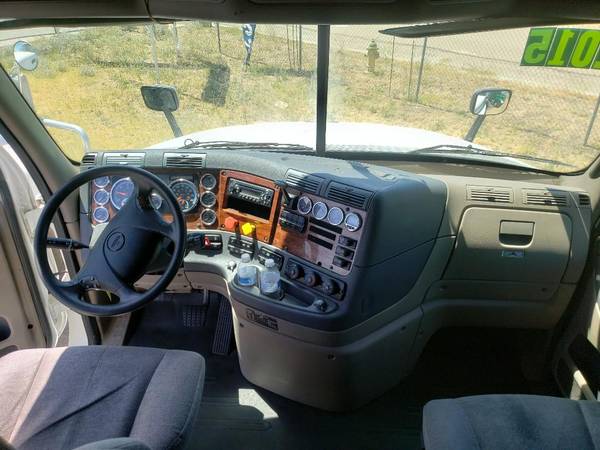 2015 FREIGHTLINER CASCADIA for sale in Bakersfield, CA – photo 10